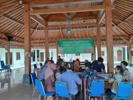 Monitoring dan evaluasi (monev) pengelolaan keuangan Kalurahan Karangawen tahun 2025 